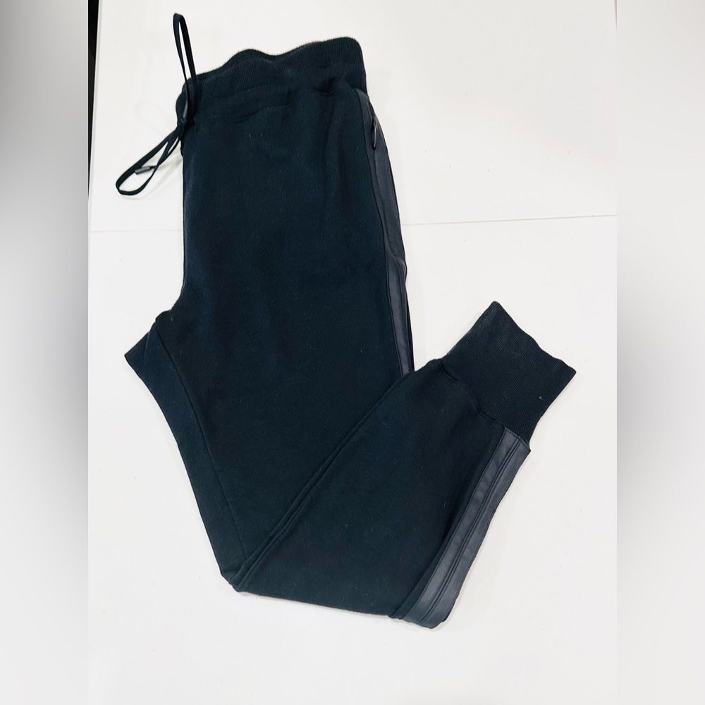 Athleta Headlands‎ Hybrid Trek Jogger Pants Black Hike Sport Travel Size M